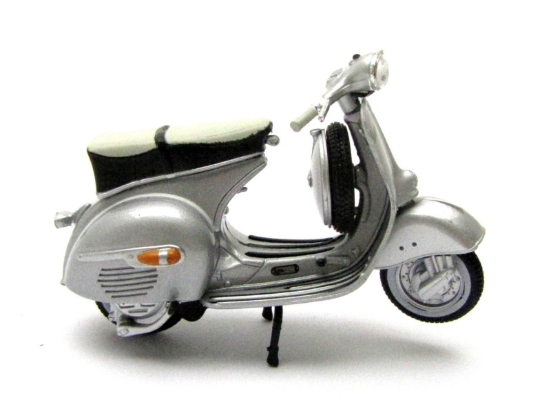 Modell 1:18 Vespa Messerschmitt(1961) / Farbe silber