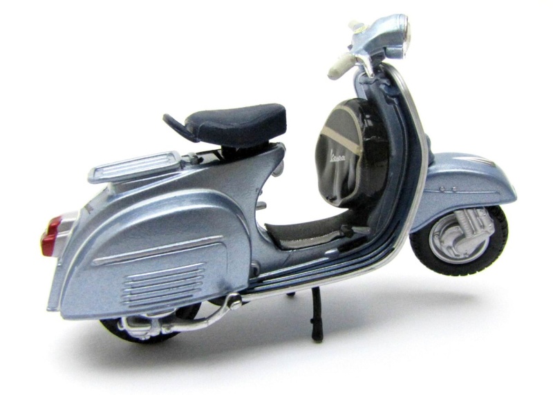 Modell 1:18 / Vespa 150 Super(1965) / Farbegr&uuml;n-blau